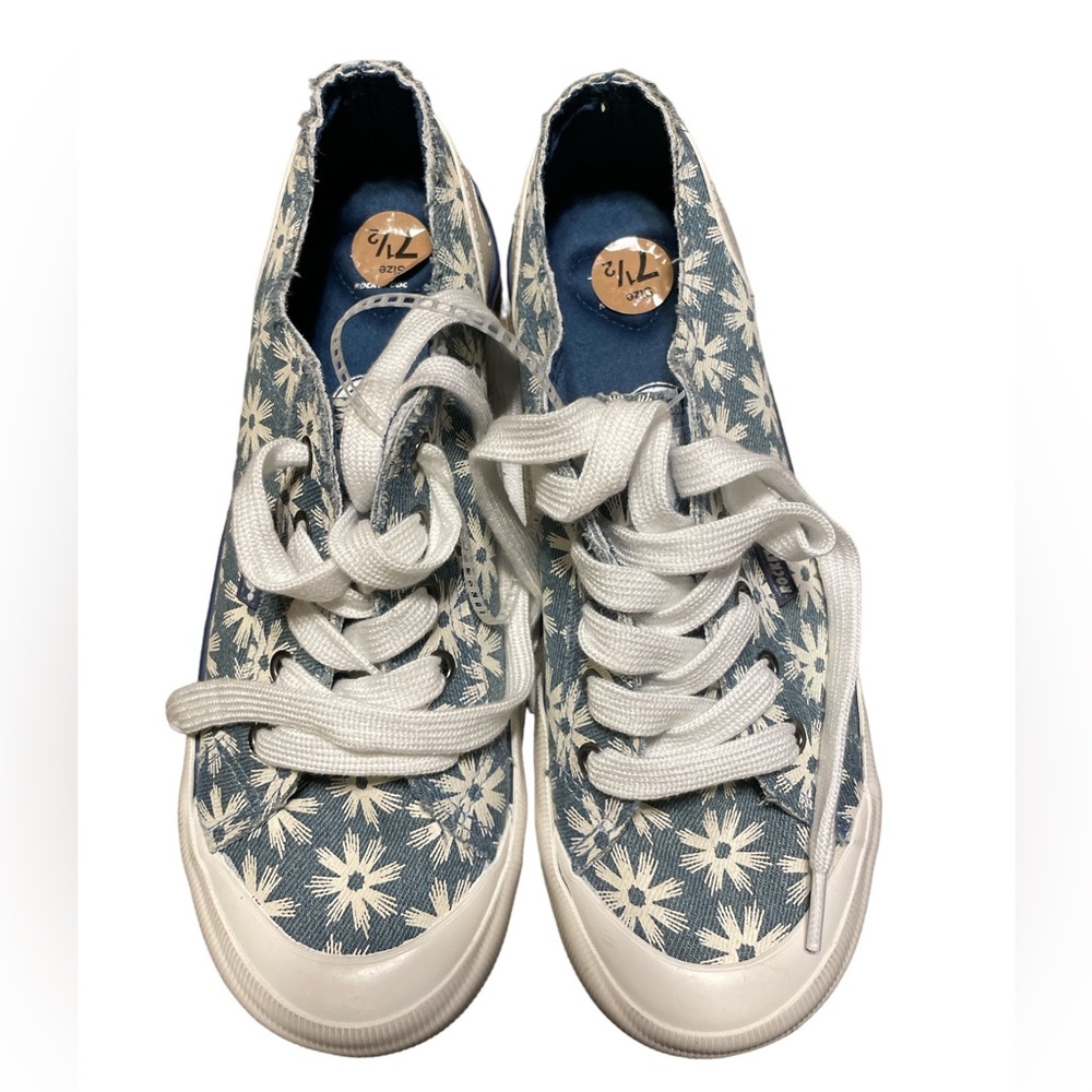 Women’s Size 7.5 Jazzin Pansy RocketDog Sneakers NWOB
